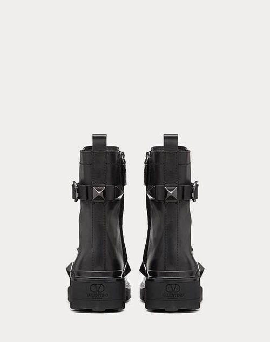 Valentino Roman Stud Calfskin Combat Boot With Tonal Studs 40Mm | Boots